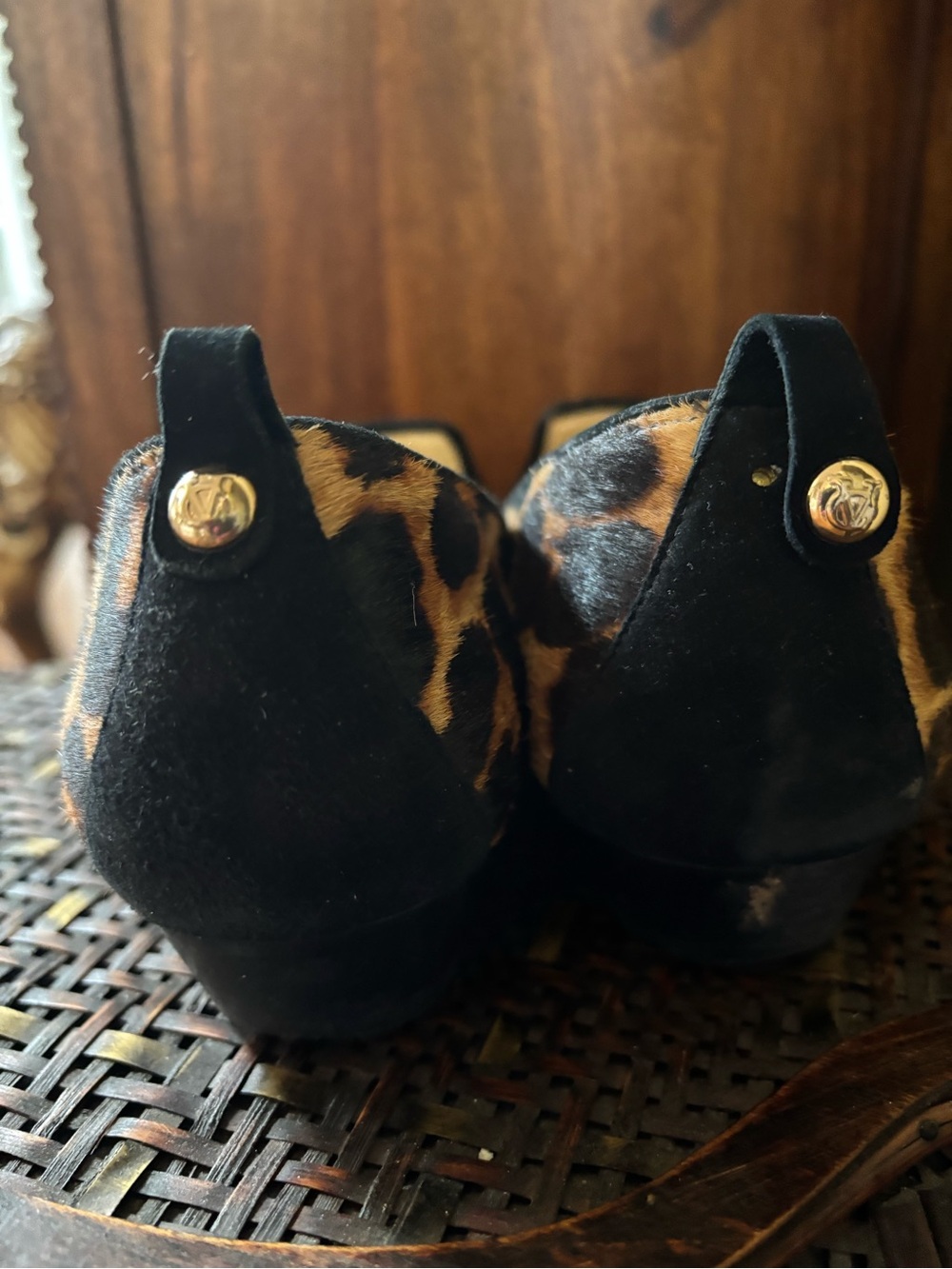 Vero Cuoio Leopard Print Tassel Loafers in Black and Brown - Picture 4 of 6